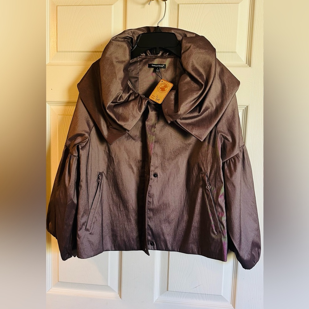 Samuel Dong brown jacket with an oversized collar. New and Very unique. Size L